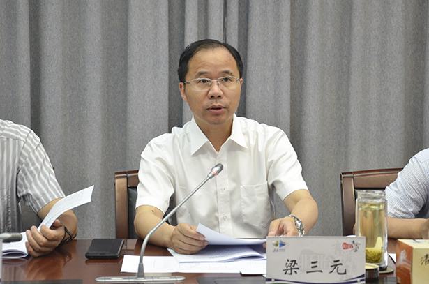 县领导朱海波,姚玉祥,毛文博,高为淼,张晓红,林波,李尚武,杨韬,王斌