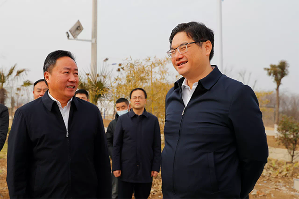 县委书记邓勇带队赴官滩镇考察调研