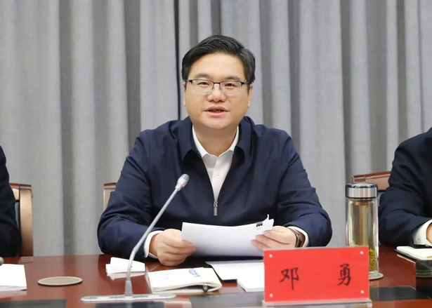 20230322县委统一战线工作领导小组会议召开2.jpg