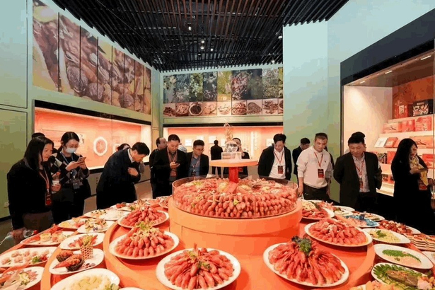 20230312首届天泉湖星空资本发展大会暨苏商上市公司峰会在我县举行11-3.jpg