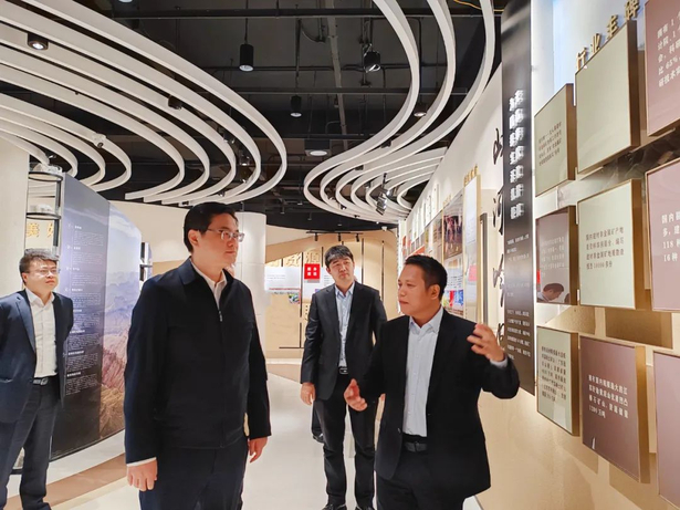 20230401邓勇率队赴北京开展招商考察1.jpg