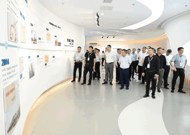 20230515第三届淮河华商大会盱眙县“两高两新”产业投资环境说明会举办7_p1.jpg