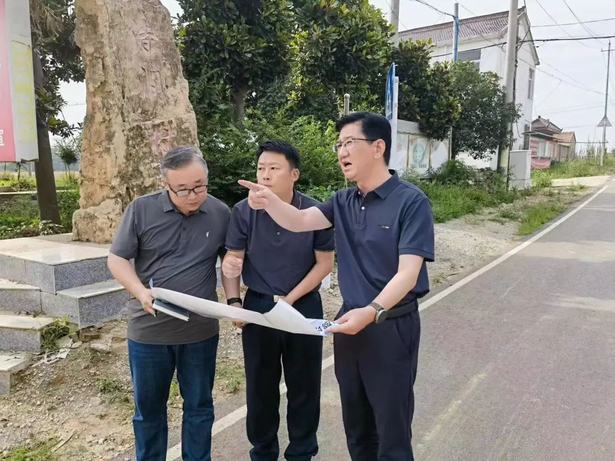 20230623孙志标调研推进环洪泽湖公路建设2.jpg