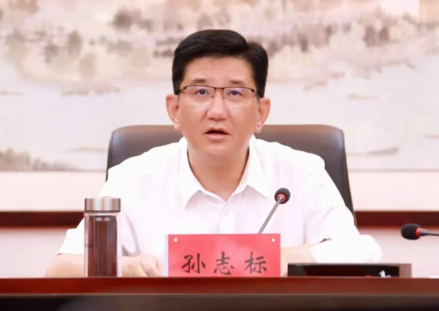20230729县委常委会会议召开2.jpg