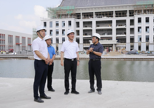 20230825孙志标现场推进南理工盱眙校区产学研基地等项目建设1.jpg