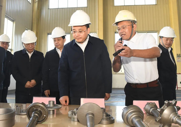 20231021市委市政府举行2023年第三次重特大产业项目攻坚拉练4.jpg