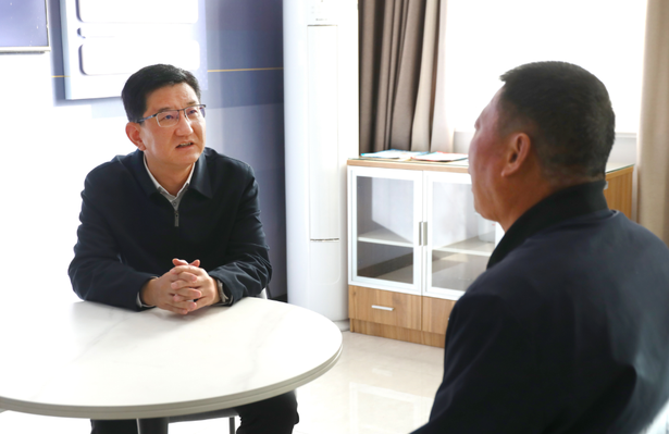 20231117孙志标开展信访接待下基层活动1.png