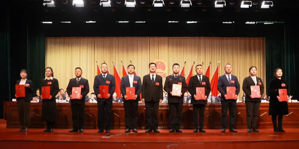 20240112盱眙县第十八届人民代表大会第三次会议胜利闭幕5.jpg
