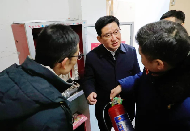 20240202孙志标“四不两直”检查安全生产工作2.jpg