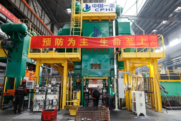 20230301坚持工业强县 矢志攀高比强2.jpg