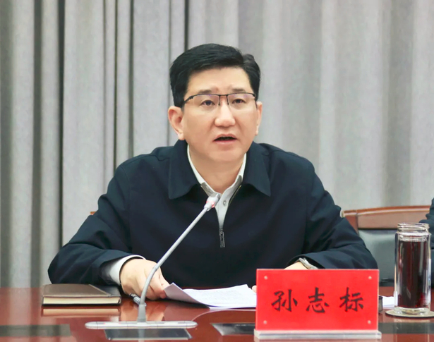 20240412十五届县委机构编制委员会第六次会议召开2.jpg