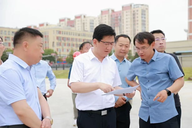 2024-06-04孙志标调研推进城市环境提升和市场经营规范工作1.jpg