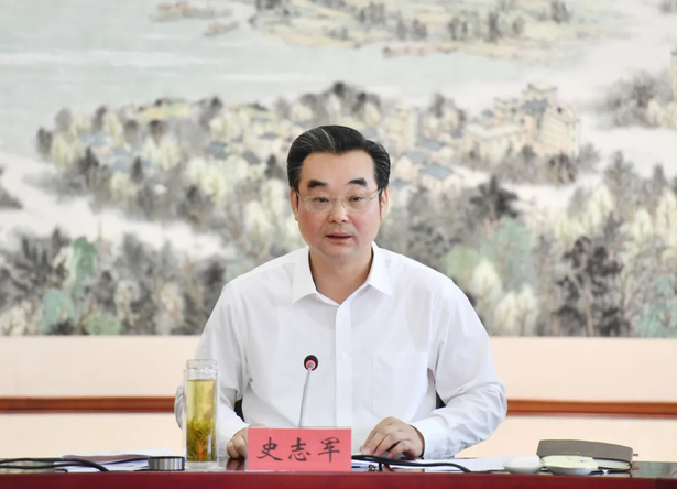 2024-07-24盱眙获“淮安市重特大项目攻坚季度优秀县区”流动红旗2.jpg