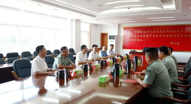 2024-08-01孙志标带队赴淮感谢参与防汛抢险的部队官兵和消防救援人员3.jpg