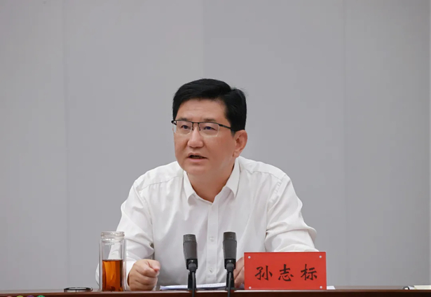 2024-09-06全县金融工作座谈会召开2.jpg