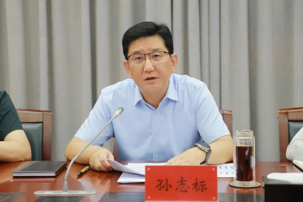 20240918县委党建工作领导小组会议暨党建引领基层治理领导协调机制第一次全体会议召开2.jpg