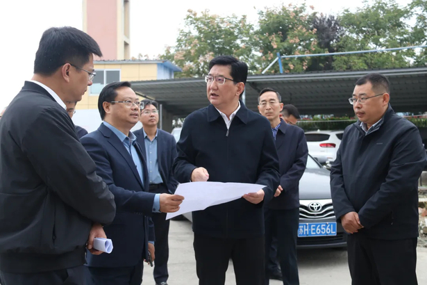 2024-10-21县领导推进全县低效工业用地盘活利用工作1.jpg