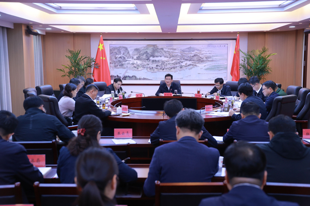 20241115县委常委会会议召开1.jpg