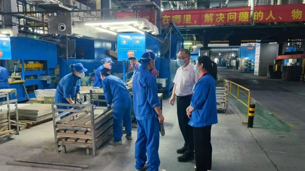 20241220【奋斗2024 幸福温暖四季】之十四：用人社温度提升群众“幸福指数”2.jpg