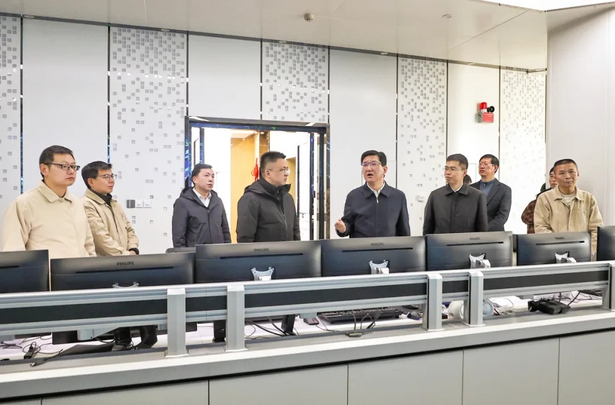 20250129孙志标检查春节期间值班值守工作并看望慰问坚守岗位一线人员3.jpg