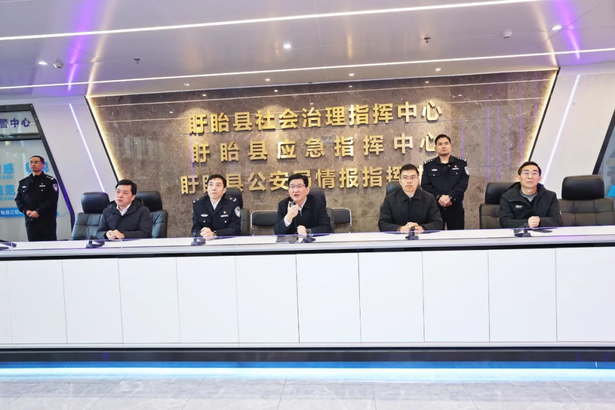 20250129孙志标检查春节期间值班值守工作并看望慰问坚守岗位一线人员1.jpg