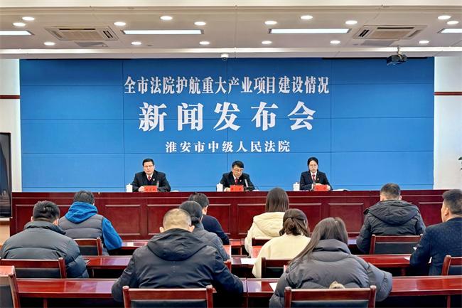 护航重大产业项目建设.jpg 护航重大产业项目建设.jpg