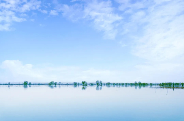 20250406县领导现场推进陡湖生态环境整治和“一地三用”等重点工作1.jpg 20250406县领导现场推进陡湖生态环境整治和“一地三用”等重点工作1.jpg