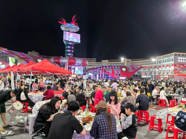 20250501孙志标现场推进五一假期景区运行和促消费工作4.jpg