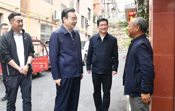 史志军在盱调研学习教育开展情况