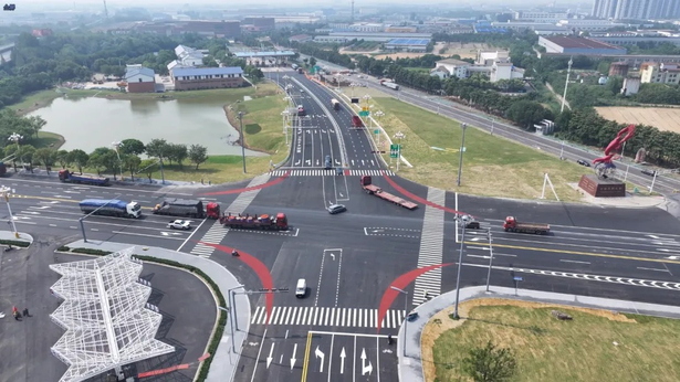 s49新扬高速出口正式完成升级改造并通车1.jpg