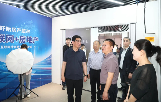 20250501孙志标现场推进五一假期景区运行和促消费工作6.jpg