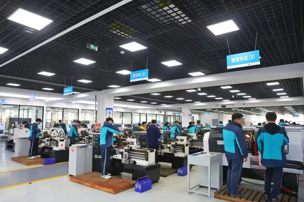 20250524“技能照亮前程”我县召开技能培训助力县域经济高质量发展推进会5.jpg