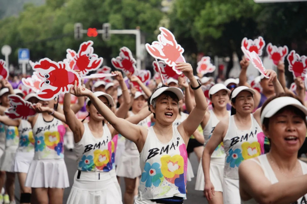 “虾趣狂欢,嗨游全城!”主题巡游活动火热上演8.jpg “虾趣狂欢,嗨游全城!”主题巡游活动火热上演8.jpg