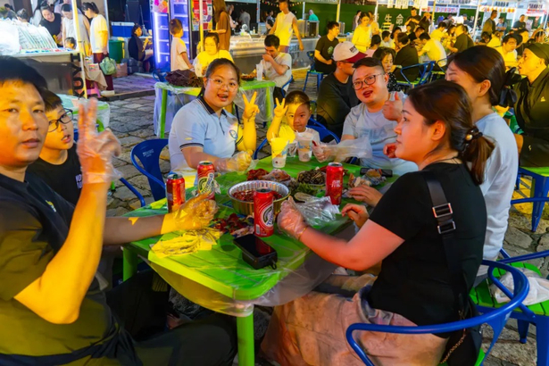 2025盱眙龙虾美食文旅推广季无锡分会场活动启幕19.jpg