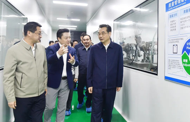 20251018市委市政府举行2025年第三次重特大产业项目攻坚拉练2.jpg