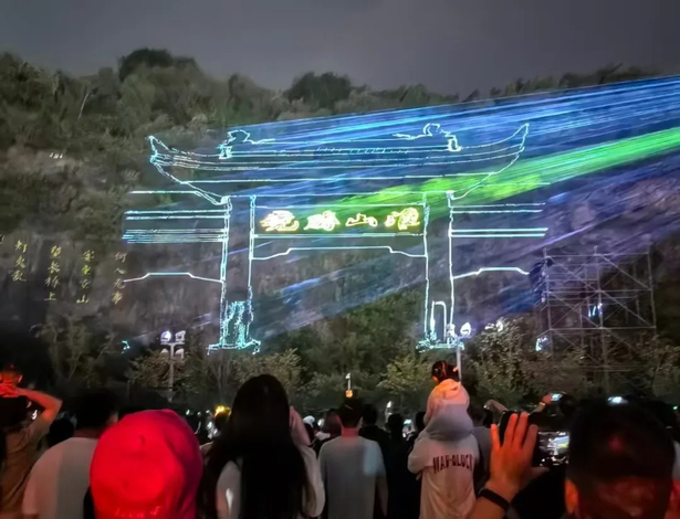 20251001孙志标专题调研夜经济发展情况4.jpg