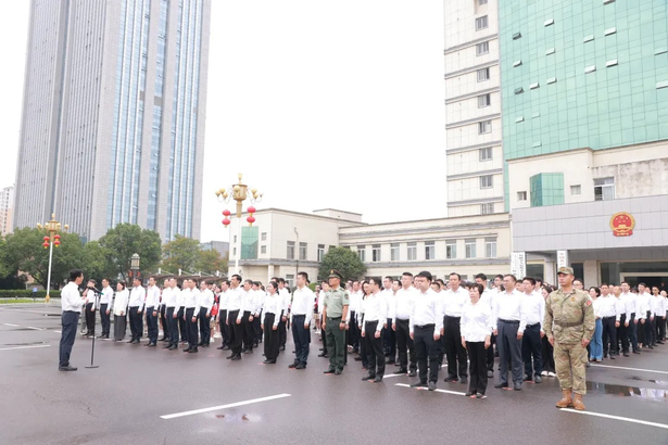20250930盱眙县举行“升旗庆华诞 聚力谱新篇”升国旗仪式1.jpg