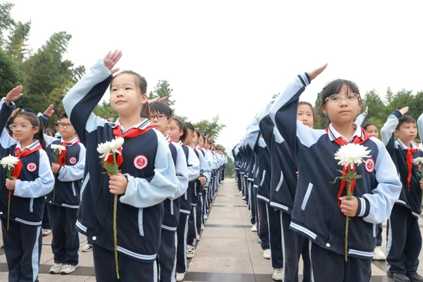 20250930盱眙县举行2025年烈士纪念日公祭活动2.jpg