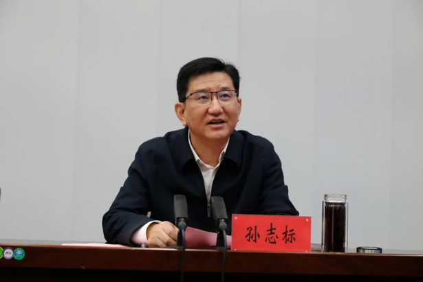 20241115年产80万吨绿色循环聚酯新材料项目在盱签约2.jpg
