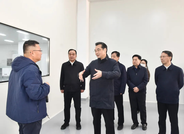 20251126市人大代表集中视察全市重大项目建设情况2.jpg 20251126市人大代表集中视察全市重大项目建设情况2.jpg