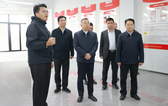 省人社厅领导来盱调研“家门口”就业工作