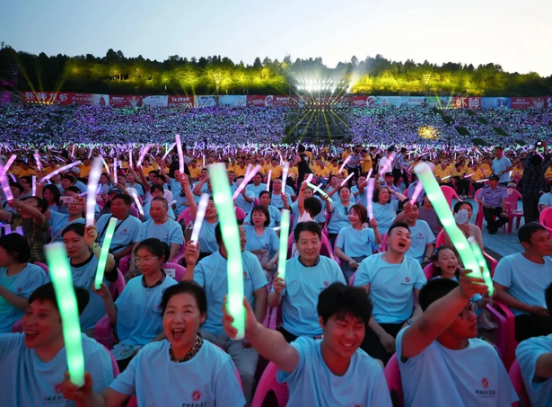 2024-06-12第二十四届盱眙龙虾节 今世缘·国缘·“登高望远”大型文艺晚会精彩上演2.jpg