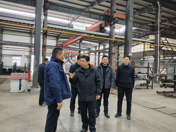 20260117以“走”促发展 以“访”暖企业2.jpg 20260117以“走”促发展 以“访”暖企业2.jpg