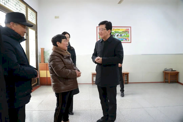 20260210孙志标看望慰问困难党员群众 向他们致以新春祝福1.jpg
