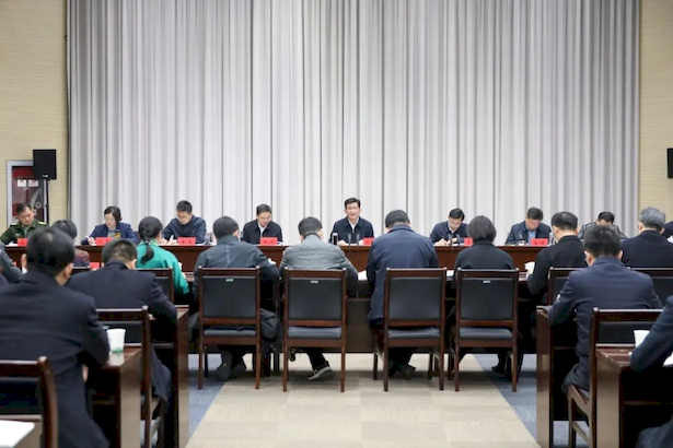 20260315县委常委会扩大会议暨县委理论学习中心组学习会召开1.jpg