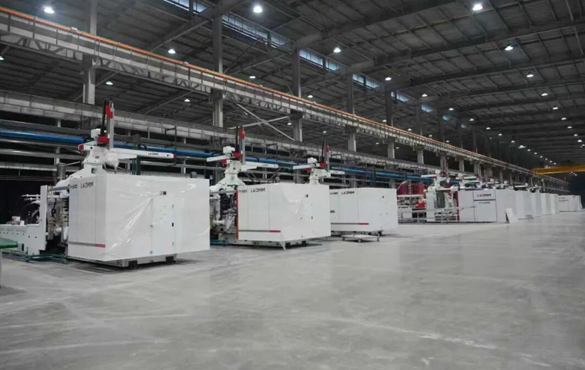 县领导现场推进重点产业项目建设和企业生产运行...