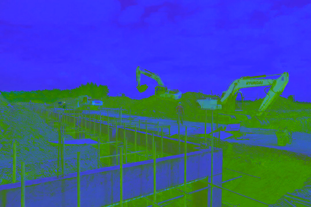 20260911县领导现场推进拟开工和部分在建产业项目建设3.jpg