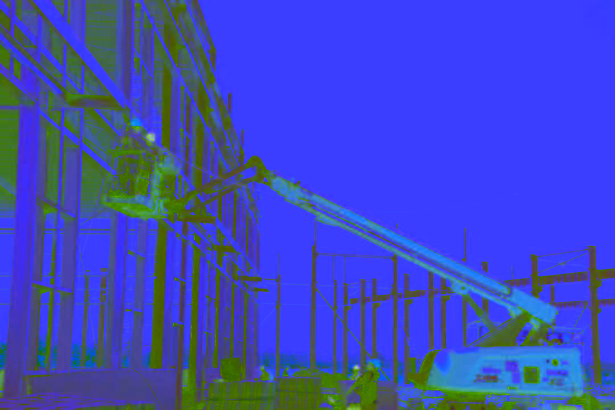 20261005王长俊现场推进重点产业项目和民生工程建设9.jpg